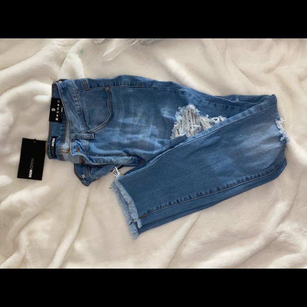 FashionNova Distressed High Waist Skinny Jean sz 9